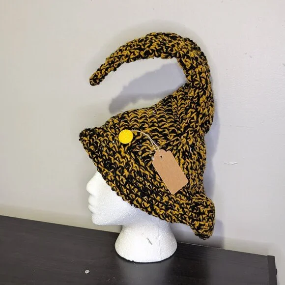 Hand Crafted Aurora Pixie Hat Crochet NWT - Picture 1 of 3